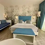Hotel Nizza Frontemare Superior 3 Stelle