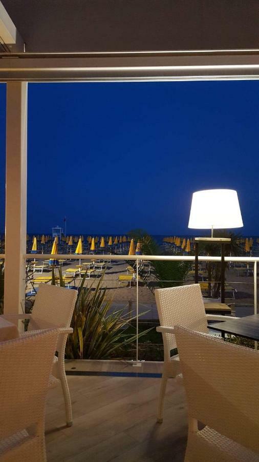 Hotel Nizza Frontemare 3*