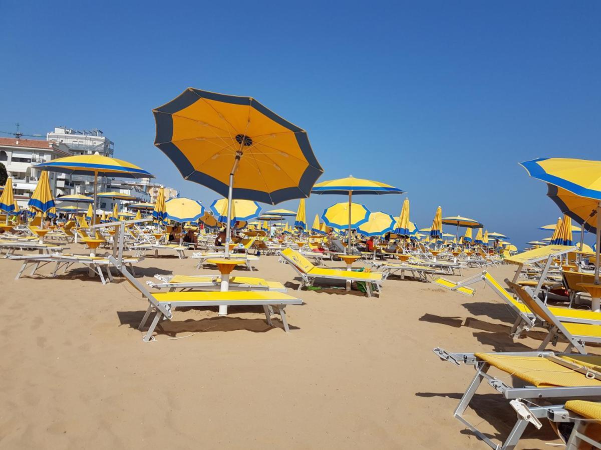 Hotel Nizza Frontemare 3*